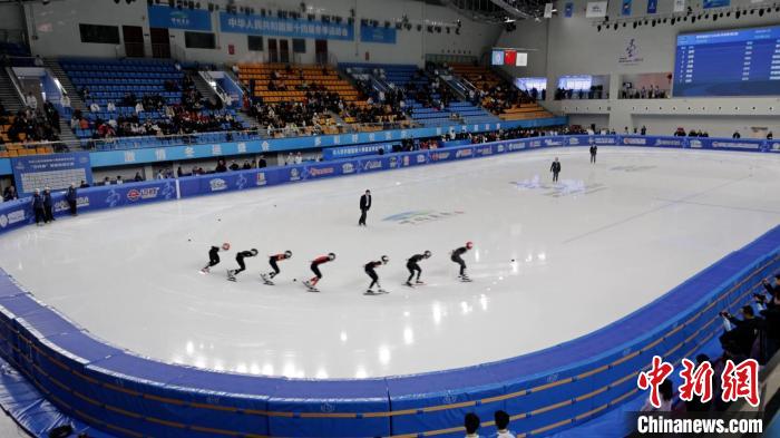 十四冬深情探秘：冰雪名将的热血与草原热情