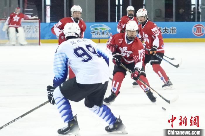 孙龙揽获三金加冕四冠王 短道速滑收官日吉林队