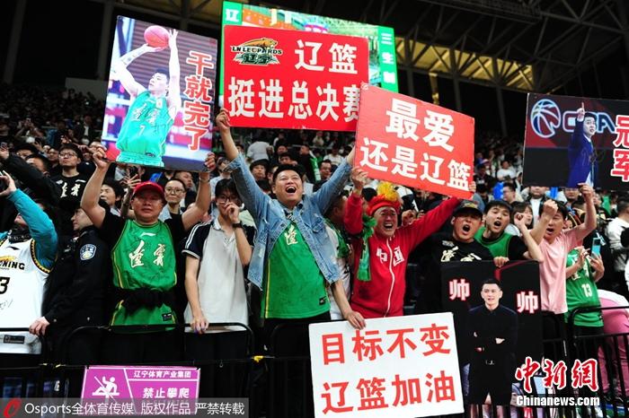 赵继伟:以责任与信念挺过漫长赛季,书写卫冕