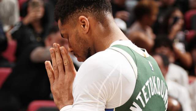 字母哥怒斥雄鹿管理层 三球惨败引爆全美舆论风